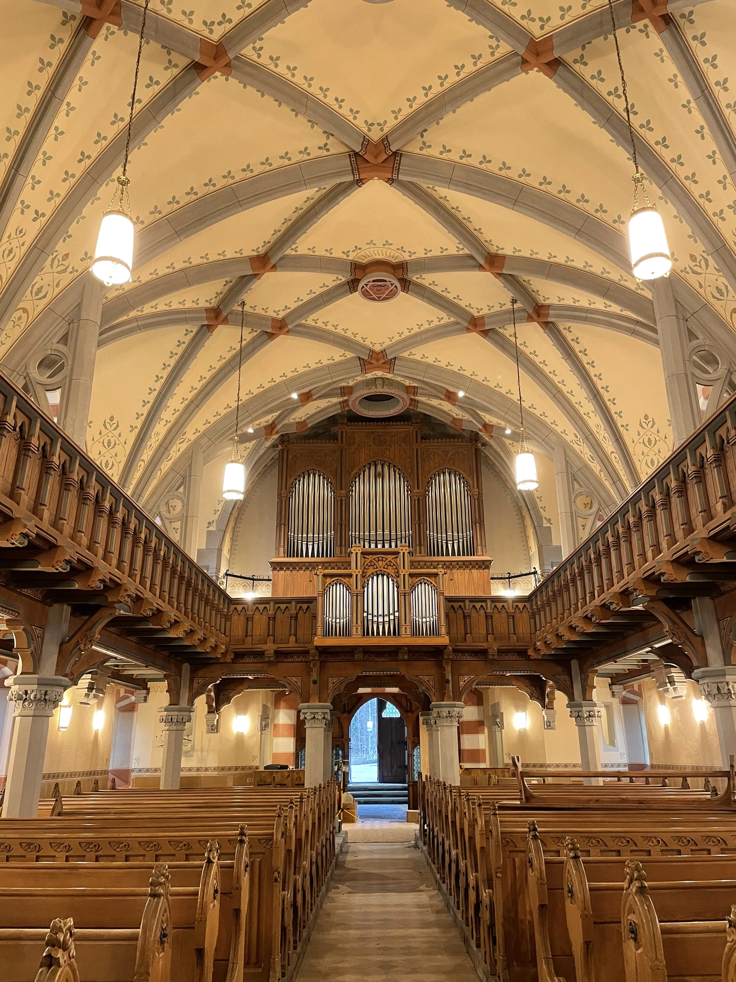 Kirche Briesnitz – Kirchenschiff nach Restaurierung
