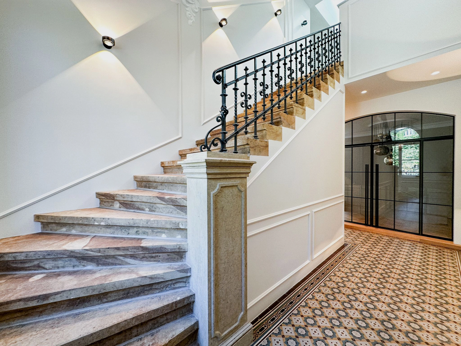 Villa Dresden – Treppenhaus Stuckrestaurierung
