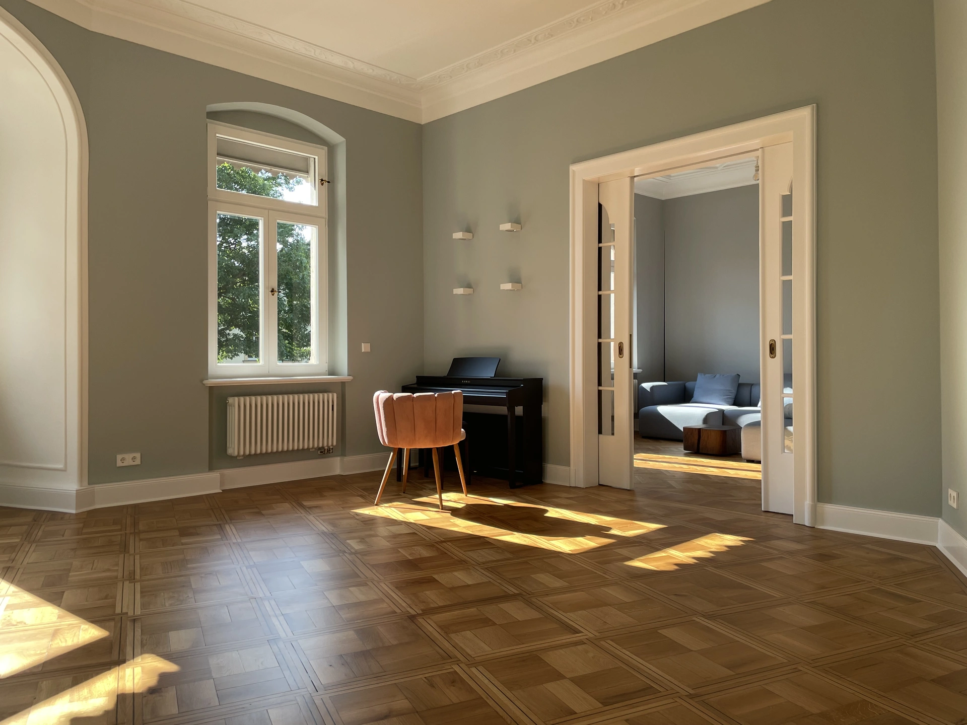 Wohnzimmer Eigentumswohnung mit Mineralfarbe