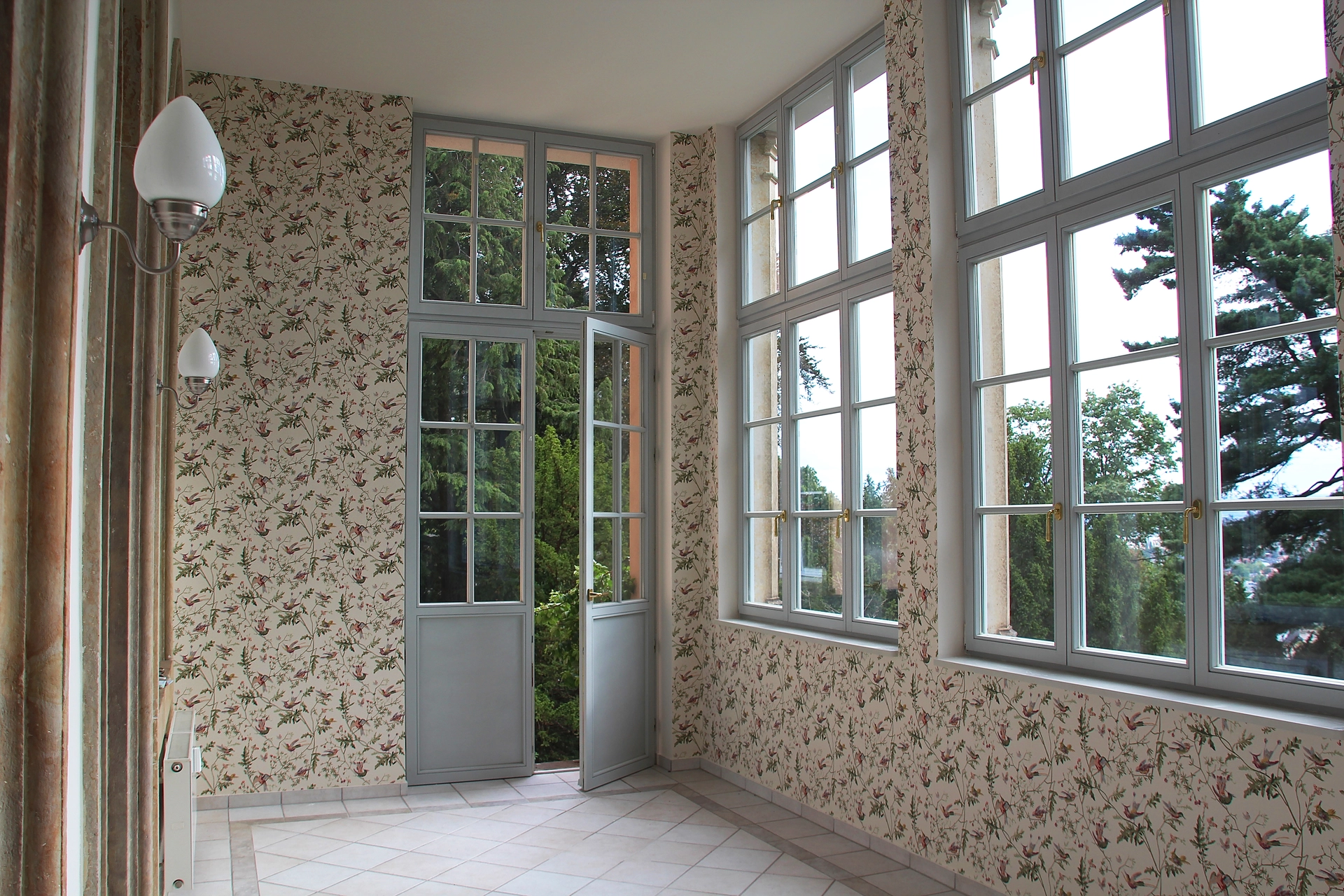 Handgeschöpfte Tapeten – Dresdner Villa Wintergarten